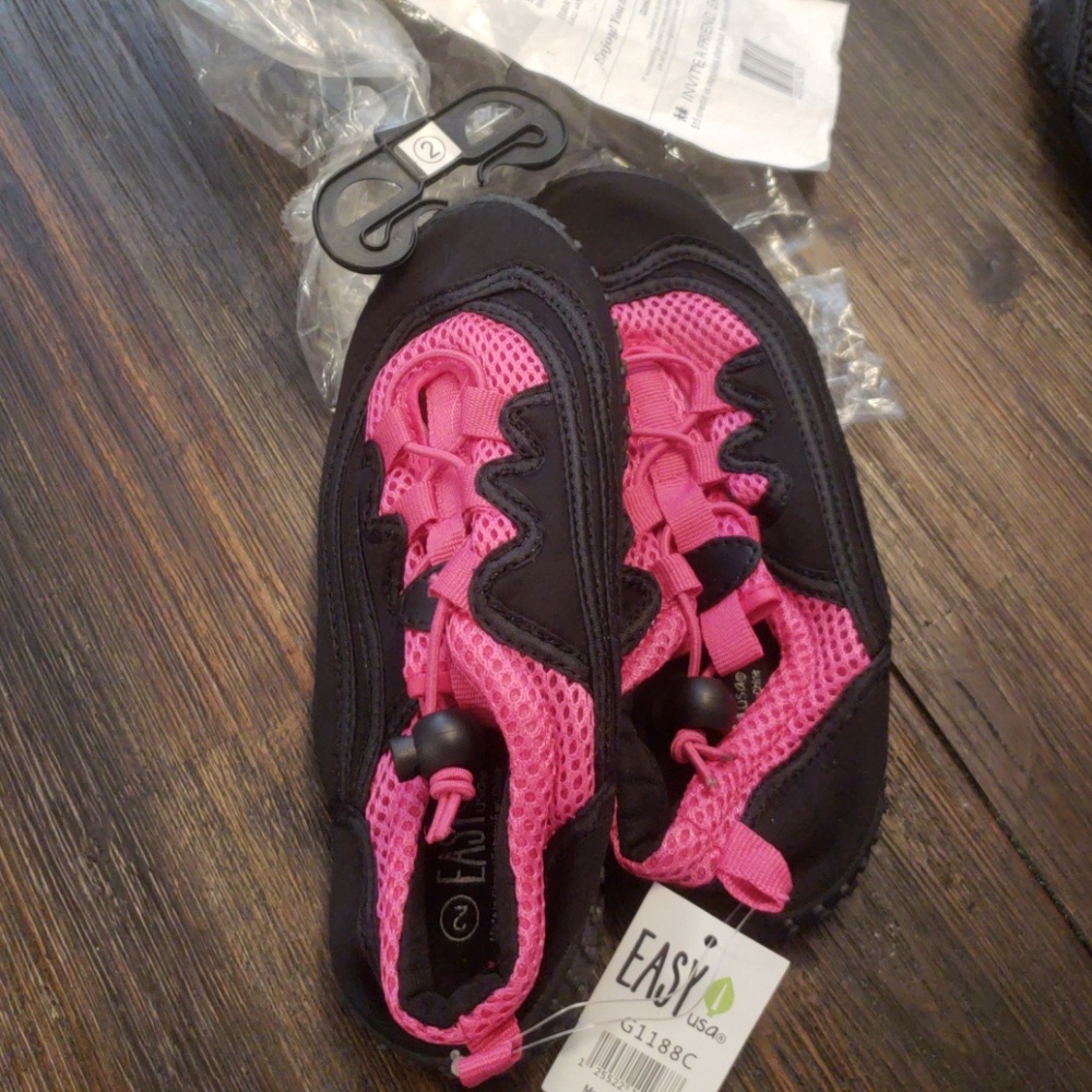 Girls water shoes
